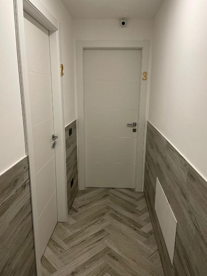 Holiday Rooms رو المظهر الخارجي الصورة