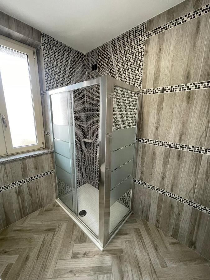 Holiday Rooms رو المظهر الخارجي الصورة