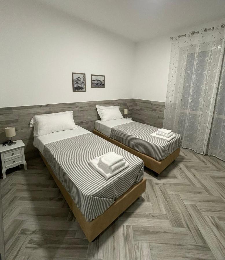 Holiday Rooms رو المظهر الخارجي الصورة